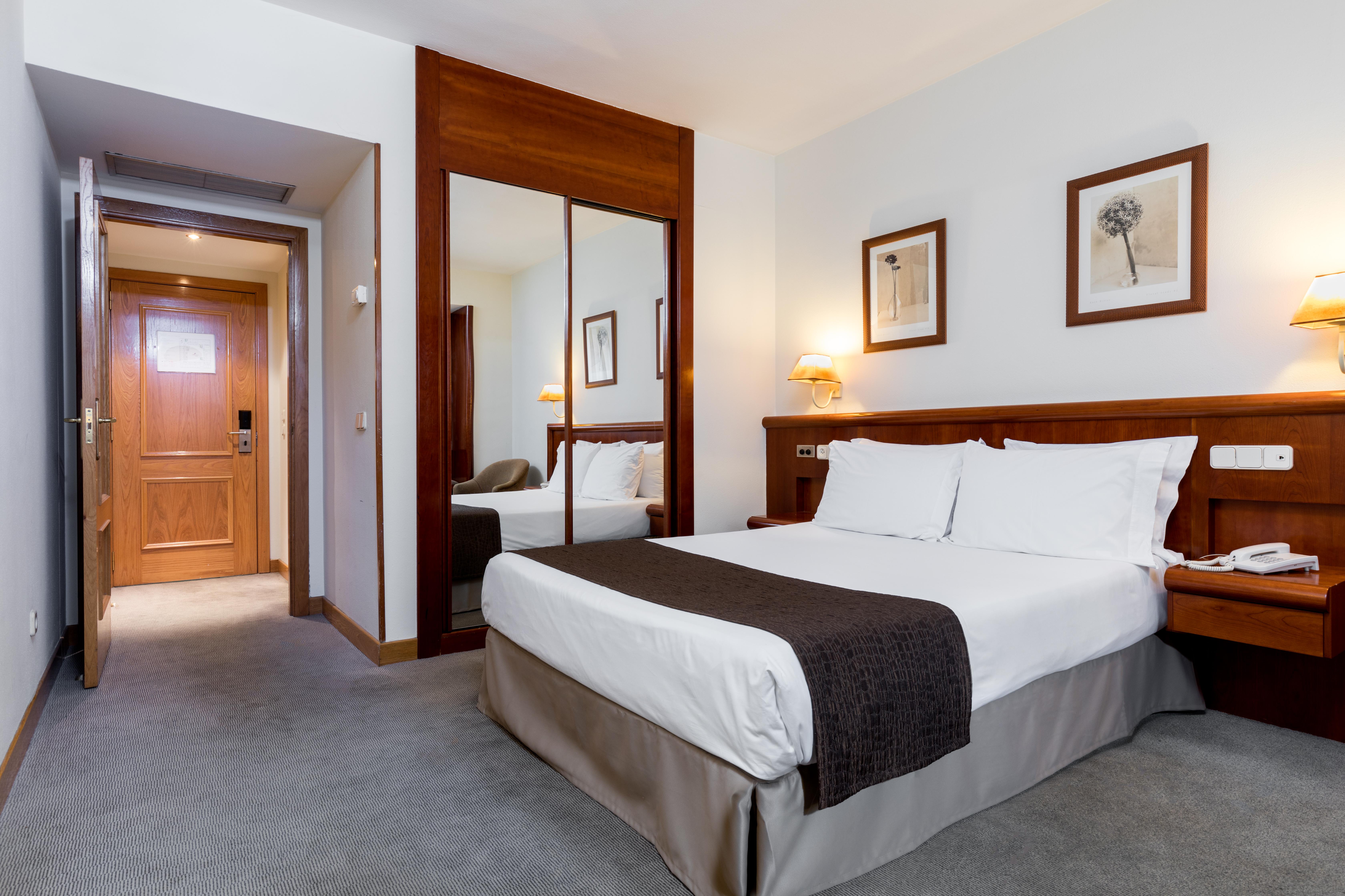 Rafaelhoteles Ventas (Adults Only) Madrid Exterior photo