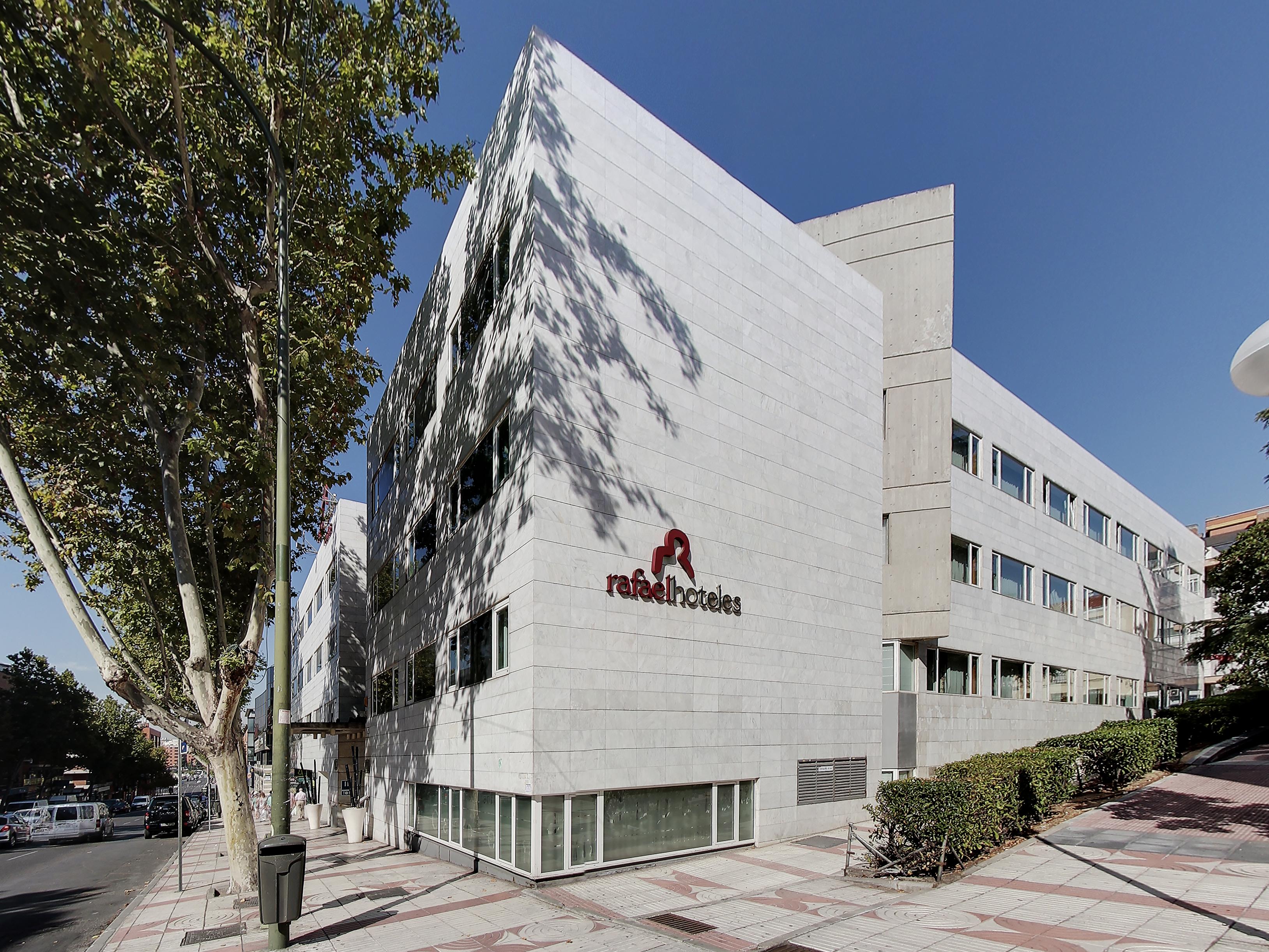 Rafaelhoteles Ventas (Adults Only) Madrid Exterior photo