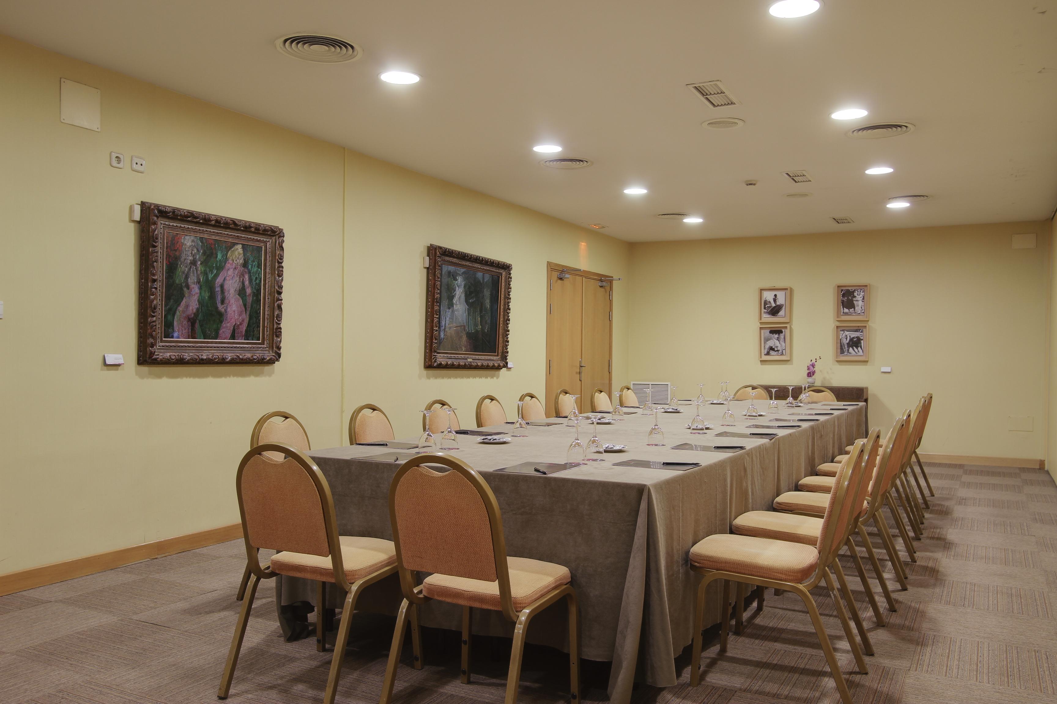 Rafaelhoteles Ventas (Adults Only) Madrid Exterior photo