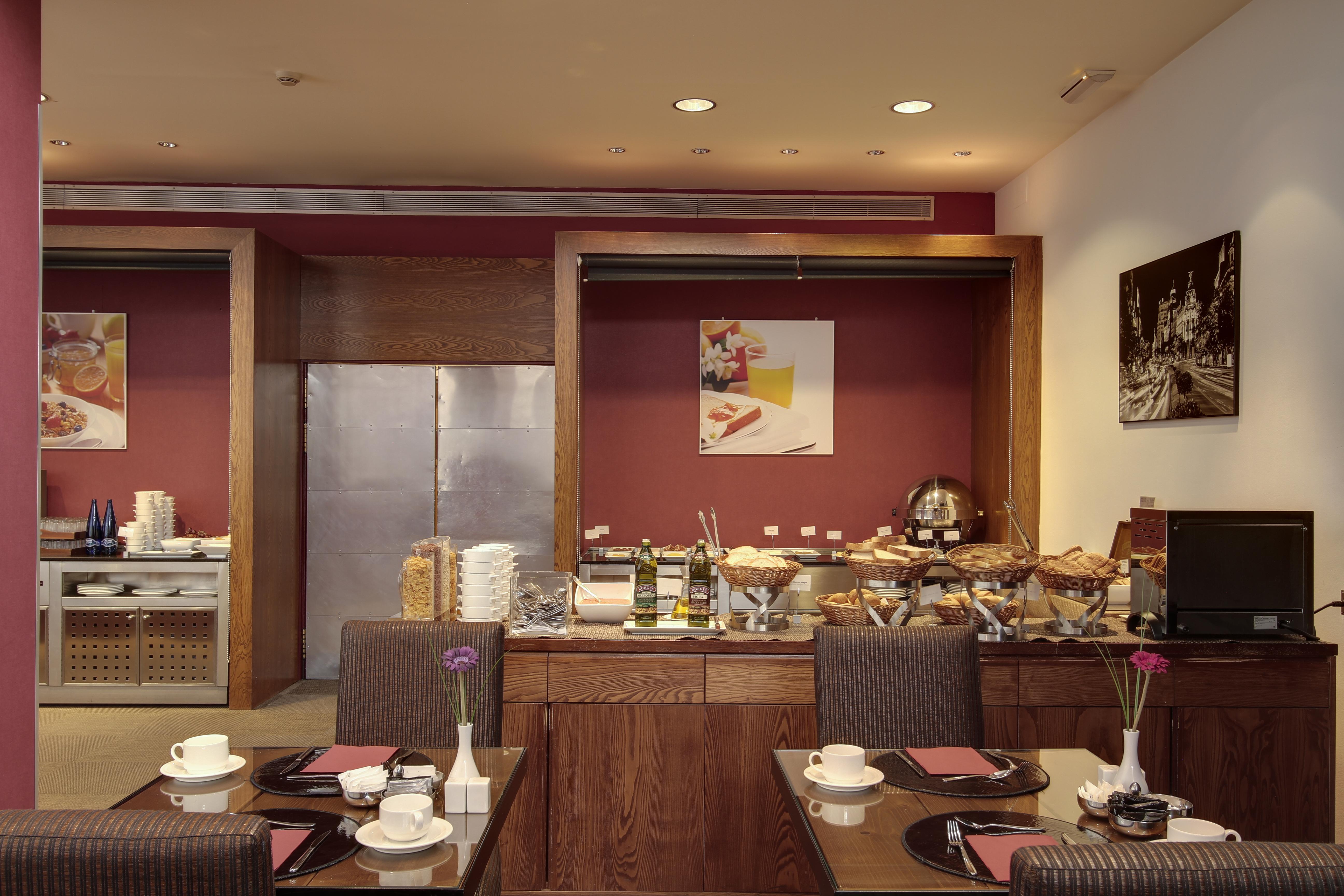 Rafaelhoteles Ventas (Adults Only) Madrid Exterior photo