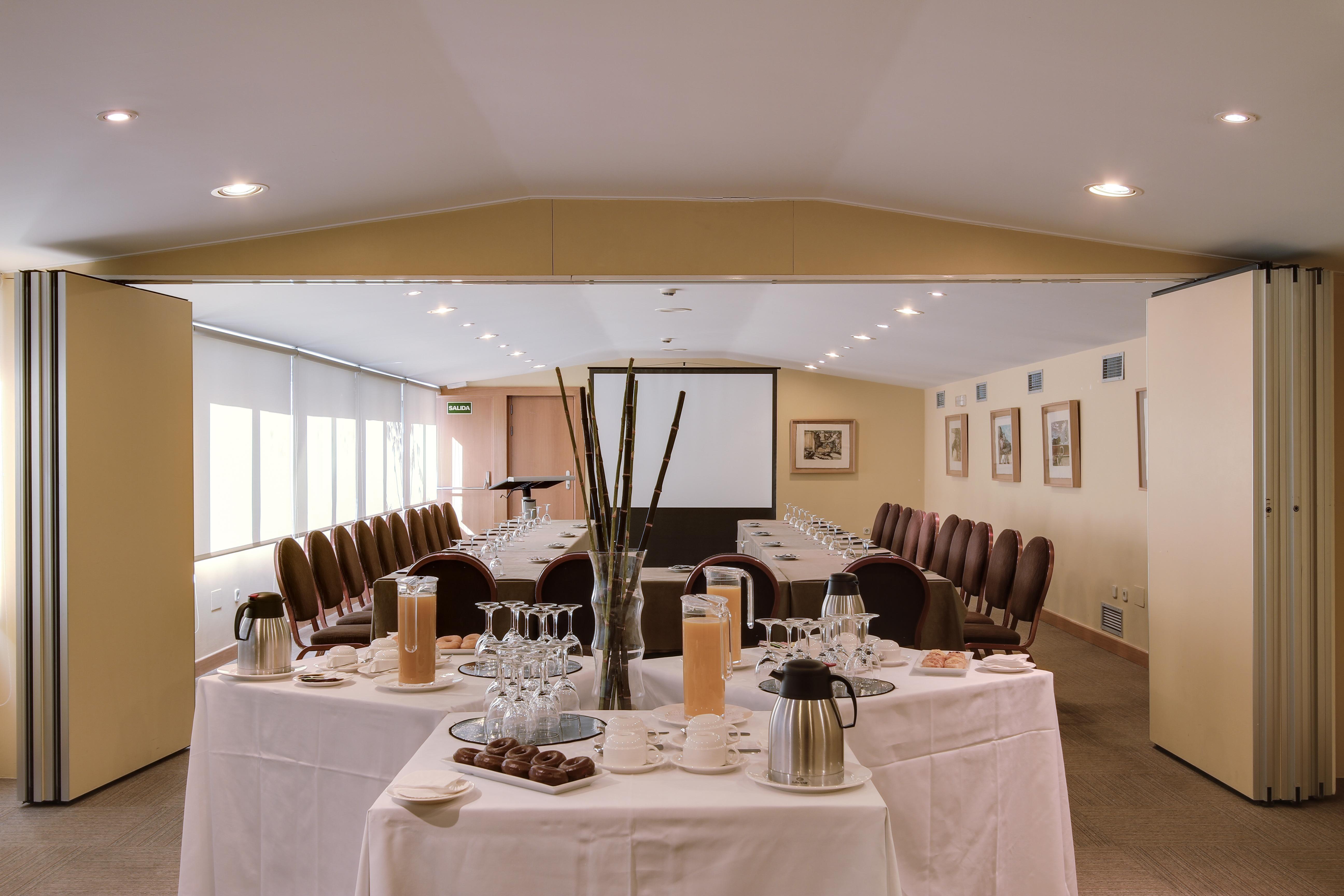 Rafaelhoteles Ventas (Adults Only) Madrid Exterior photo