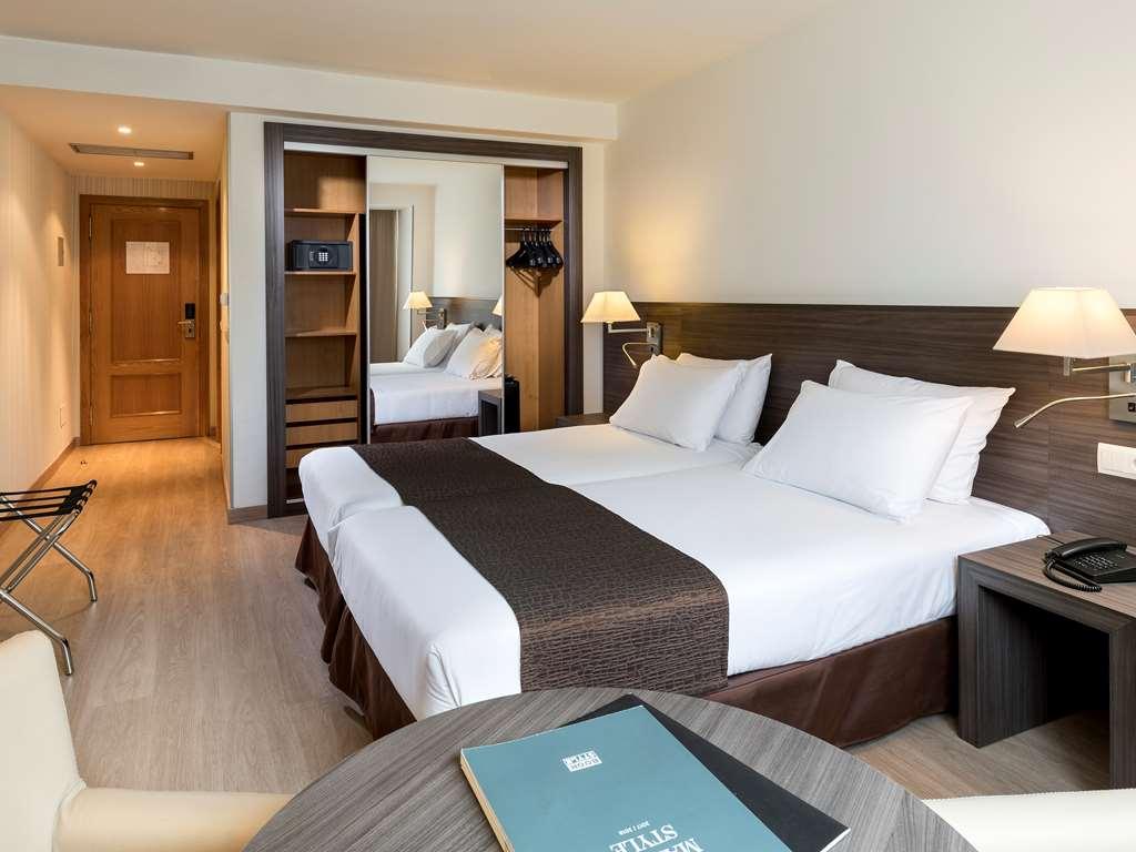 Rafaelhoteles Ventas (Adults Only) Madrid Room photo