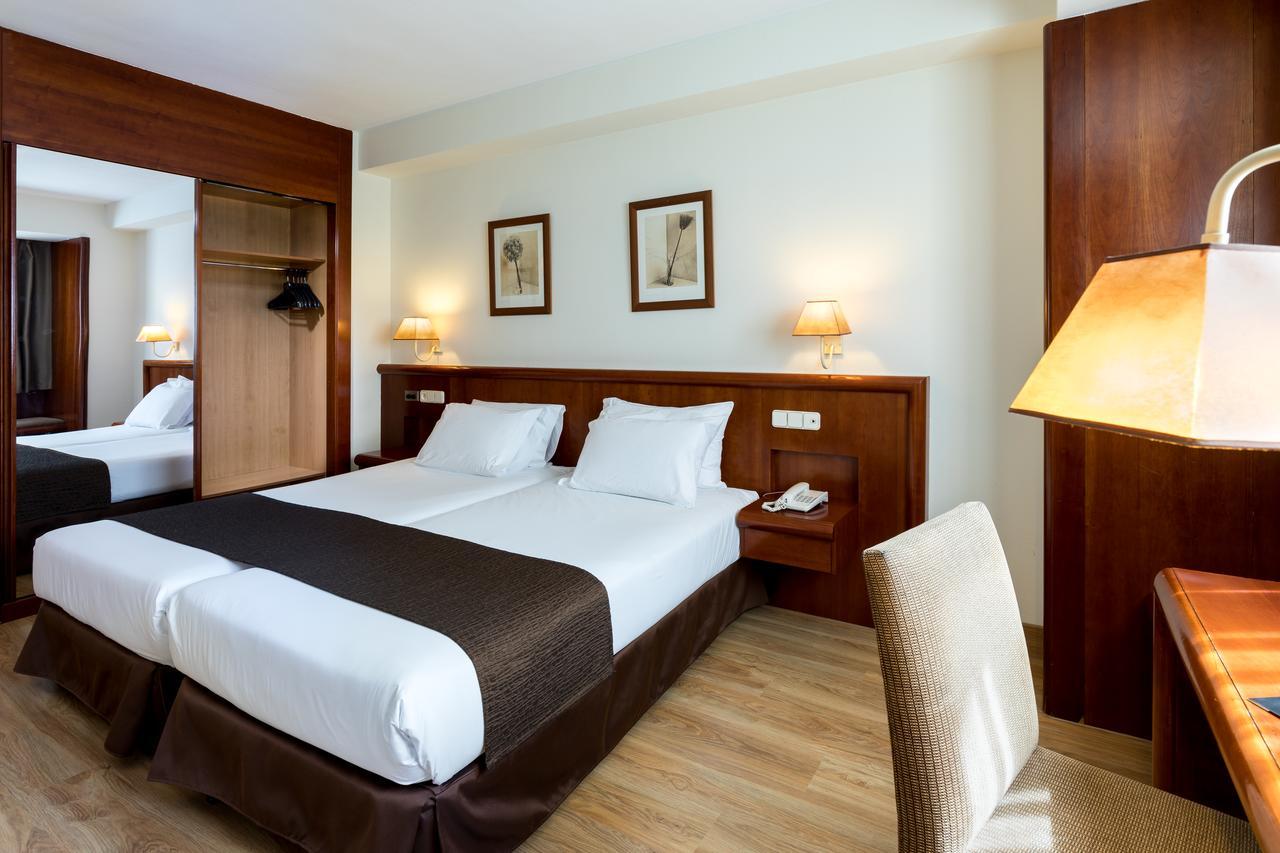 Rafaelhoteles Ventas (Adults Only) Madrid Exterior photo
